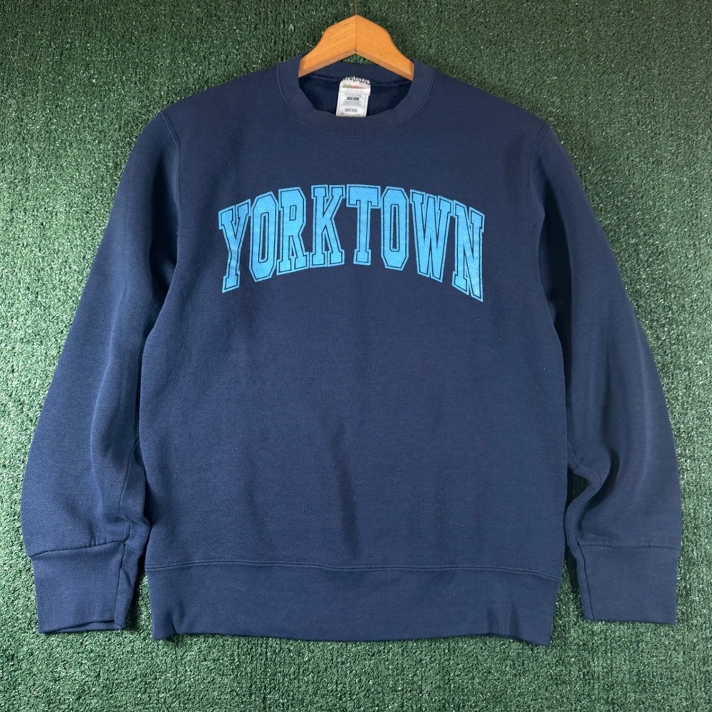 Fruit of the Loom Sweatshirt Mens S Navy Good Yorktown Graphic Pullover Crewneck